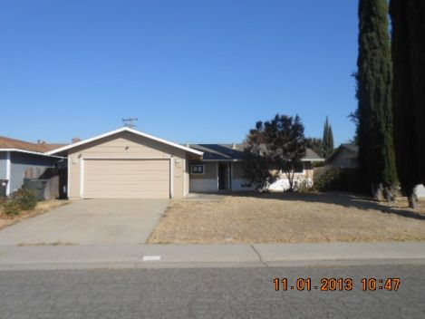 1007 E St, Rio Linda, CA 95673