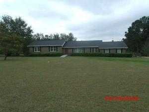 211 Newsom Rd, Moultrie, GA 31788