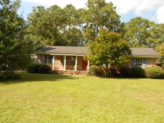 1904 3rd St SE, Moultrie, GA 31768