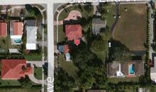 9898 SW 32 ST Miami, FL 33165