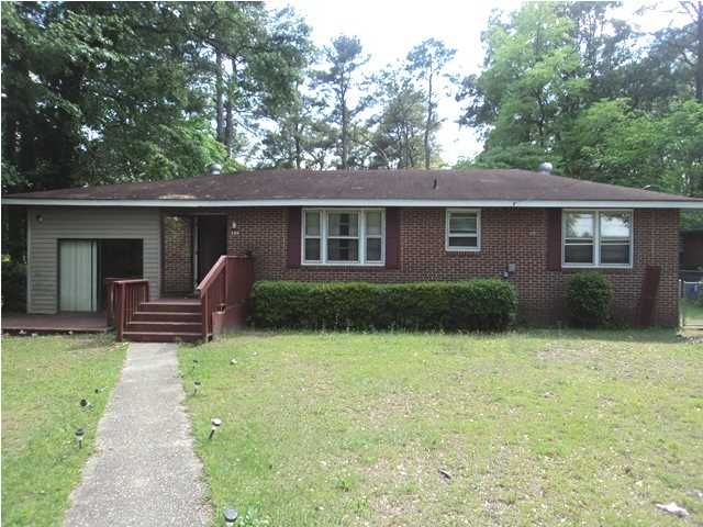 109 Peachtree Rd, Walterboro, SC 29488