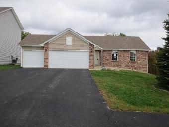 7049 Mullinshire Wa, Machesney Park, IL 61115