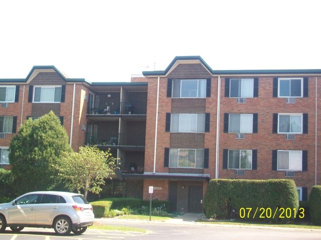 1217 S Old Wilke Rd Apt 305, Arlington Heights, IL 60005