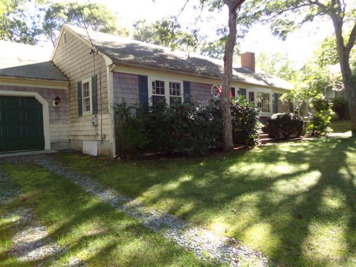 7 Brush Hill Rd, Yarmouth Port, MA 02675