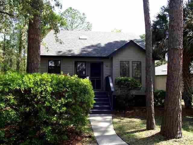 14 Salt Marsh Dr, Hilton Head Island, SC 29926