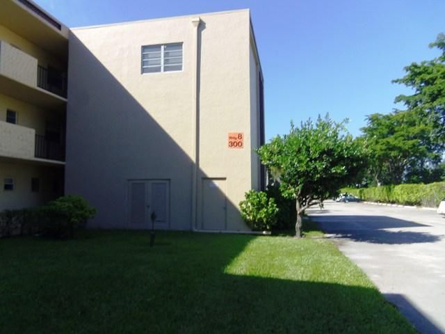 300 BERKLEY RD # 105, Hollywood, FL 33024