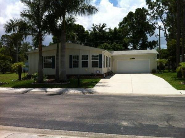 4077 Avenida, North Fort Myers, FL 33903