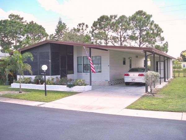 16 Sunset Cir, North Fort Myers, FL 33903