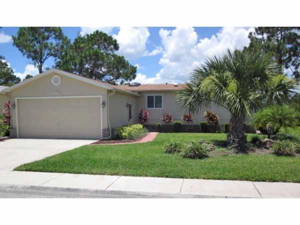 5211 Las Palmas Norte, North Fort Myers, FL 33903