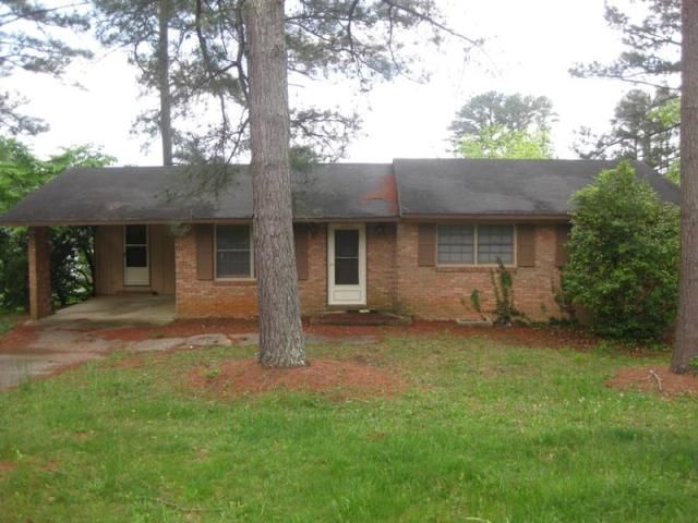 1210 Edgewood Drive, Weaver, AL 36277