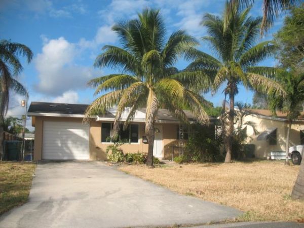 137 Southeast 5th Avenue, Boynton Beach, FL 33435