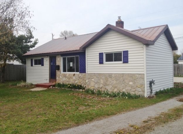 317 E Bingham St, Alpena, MI 49707