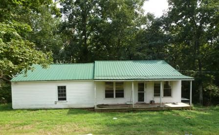 2342 Mockingbird Hill Rd, Palmyra, TN 37142