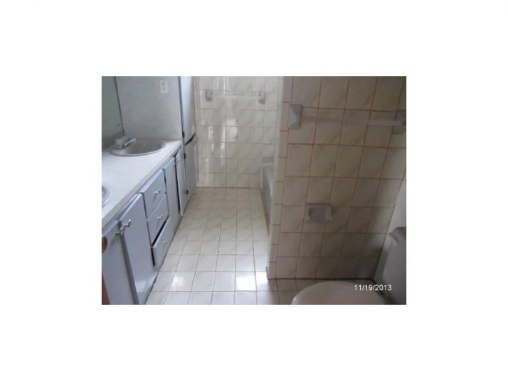 3370 E 1 AV, Hialeah, FL 33013