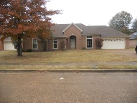 8690 Old Post Rd, Cordova, TN 38018