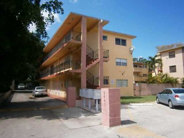 2441 NW 13 ST # 67, Miami, FL 33125