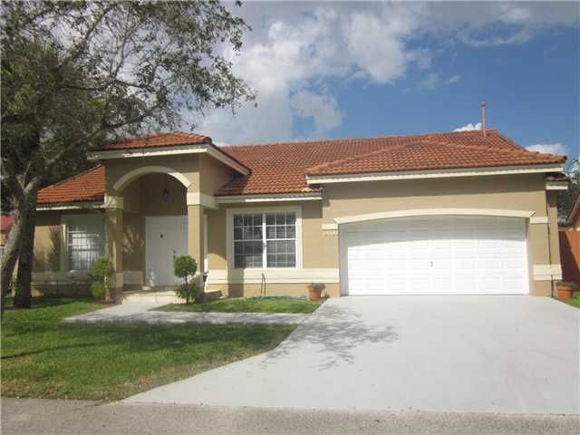 19000 NW 89 CT, Hialeah, FL 33018