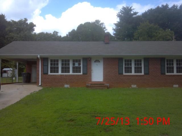 111 Limestone Dr, Spartanburg, SC 29306