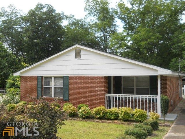 1008 S 9th St, Lanett, AL 36863