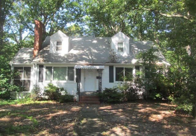 24 Green Oaks Rd, Newport News, VA 23601