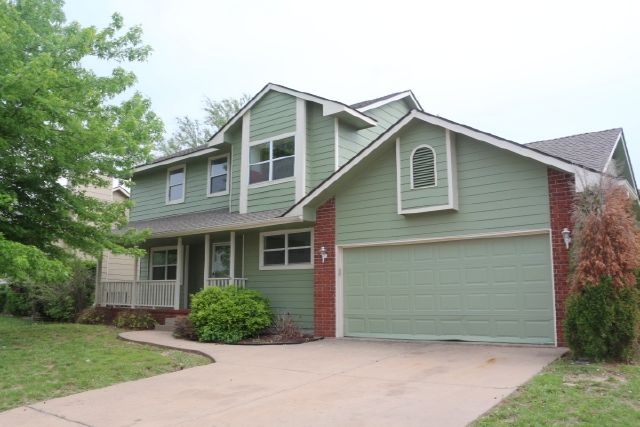 239 E Catalpa Ct, Derby, KS 67037