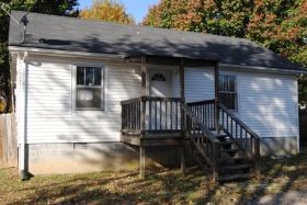 2084 Hilltop View Rd, Clarksville, TN 37040