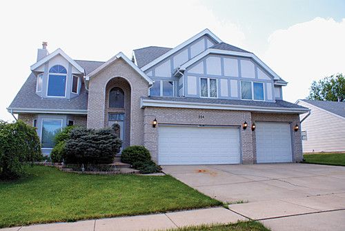 894 Somerset Drive, Carol Stream, IL 60188