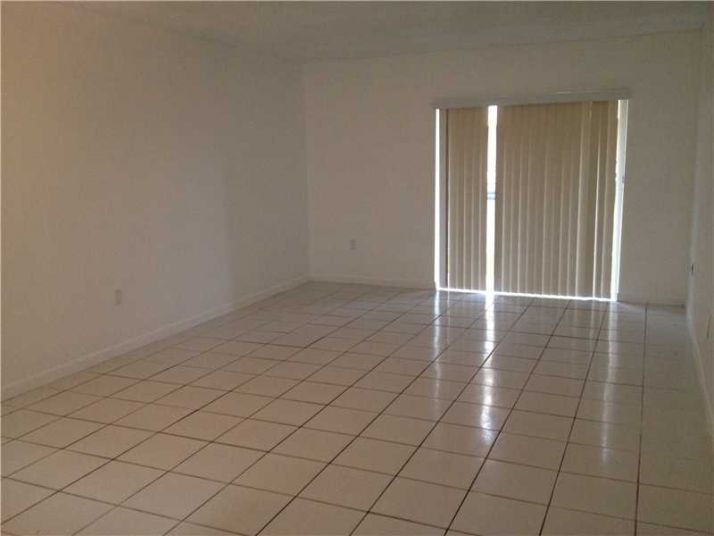 2680 W 76 ST # 103, Hialeah, FL 33016