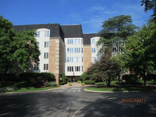 150 Lake Blvd Apt 110, Buffalo Grove, IL 60089