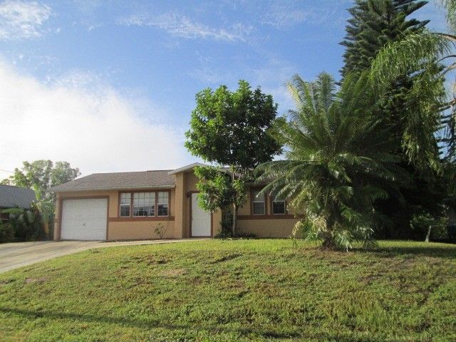 3703 7th St Sw, Lehigh Acres, FL 33976