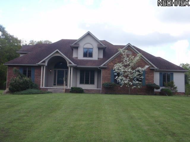 7111 Villa Marie Rd, Lowellville, OH 44436