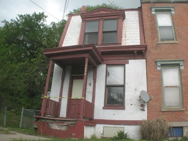 1694 Harrison Ave, Cincinnati, OH 45214