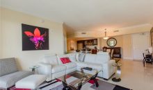 19900 E COUNTRY CLUB DR # 606 Miami, FL 33180