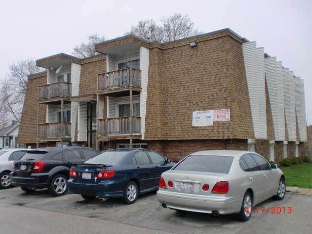 10440 Brooks Ln Apt B4, Chicago Ridge, IL 60415