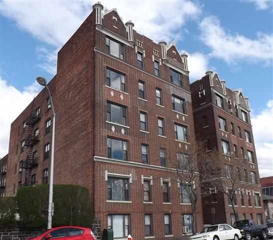 1055 BLVD EAST, Weehawken, NJ 07086