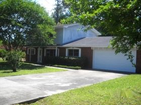 203 N Lake Dr, Brunswick, GA 31525