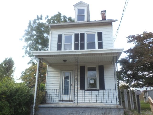 124 E Saint Joseph St, Easton, PA 18042