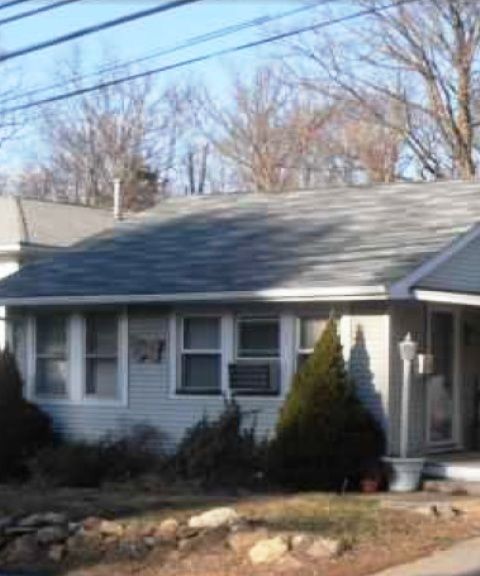 90 Glenwild Ave, Bloomingdale, NJ 07403