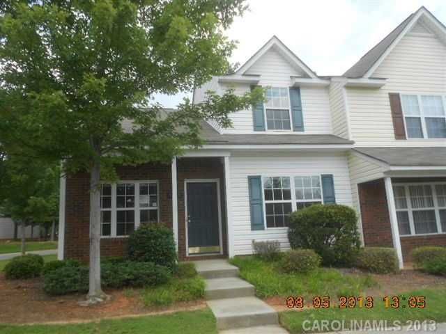 5305 Magnolia Tree Ln, Charlotte, NC 28215