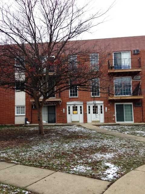 129 W Elk Trl Apt 228, Carol Stream, IL 60188