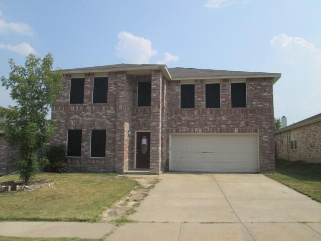 5325 Royal Birkdale Drive, Fort Worth, TX 76135