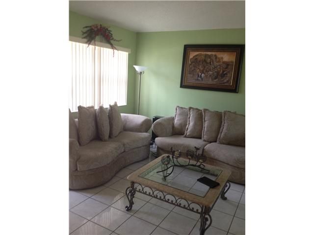 18130 SW 136 CT, Miami, FL 33177