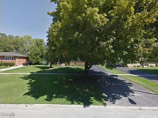 W Hillside Dr, Bensenville, IL 60106