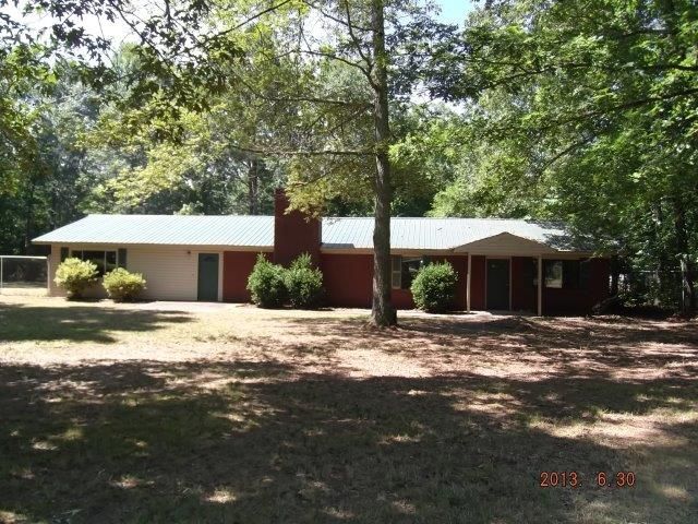 160 Lakefront Dr, Leesburg, AL 35983