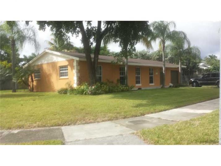 10190 SW 194 ST, Miami, FL 33157