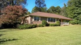 454 Skyline Drive, Toccoa, GA 30577