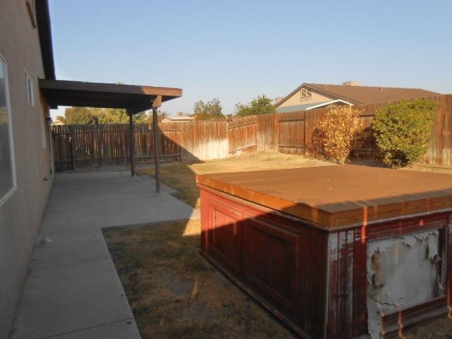 610 Islington Court, Bakersfield, CA 93307