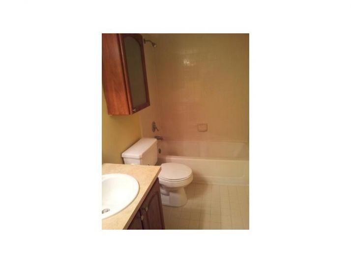 7000 NW 179 ST # 208, Hialeah, FL 33015