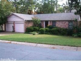 3 Misty Ct, Little Rock, AR 72227