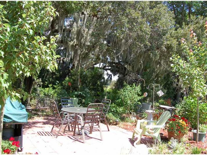 8260 BRIDGEPORT BAY CIR, Mount Dora, FL 32757